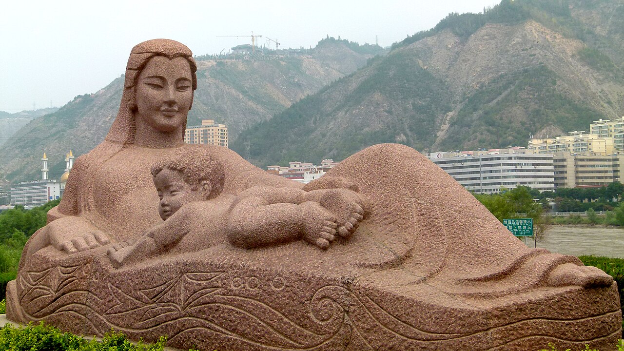 Yellow River Mother sculpture, Lanzhou